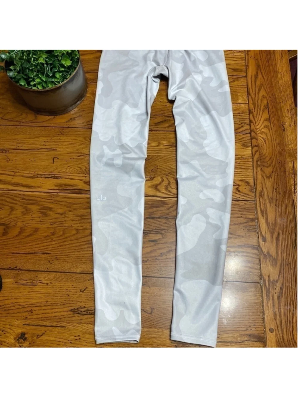 ALO yoga high waist vapor performance legging grey camouflage camo sz XS.